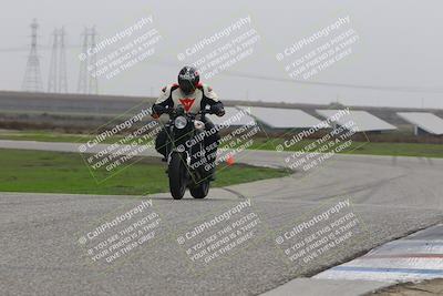 media/Nov-30-2025-TrackDaz (Sun) [[d8b22663df]]/B Group/Session 5 (Wheelie Bump)/